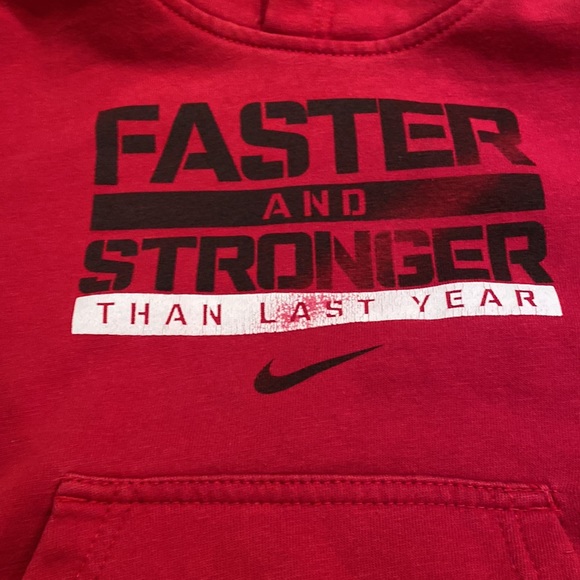 Boys Nike hoodie size 5 - Picture 2 of 6